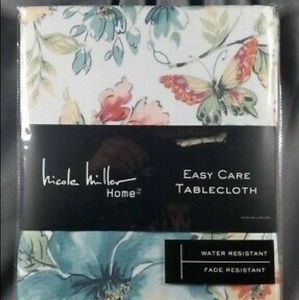 Nicole Miller table cloth